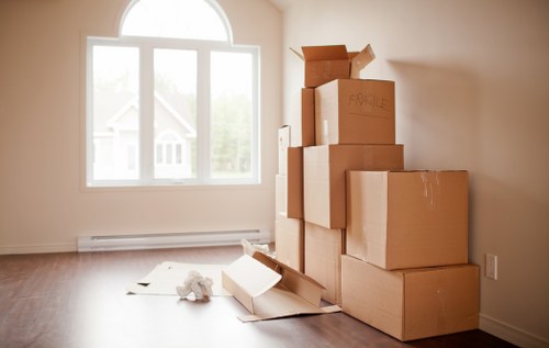 Planning a removal truck hire in Westminster for home relocation
